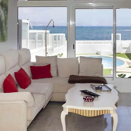 Villa Anju Front Line Sea La Caracola